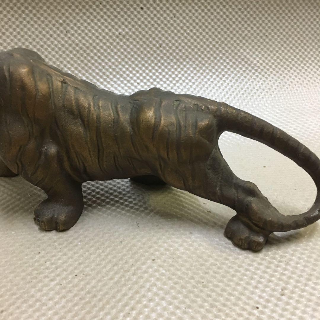 0715  虎  トラ  寅　干支　置物