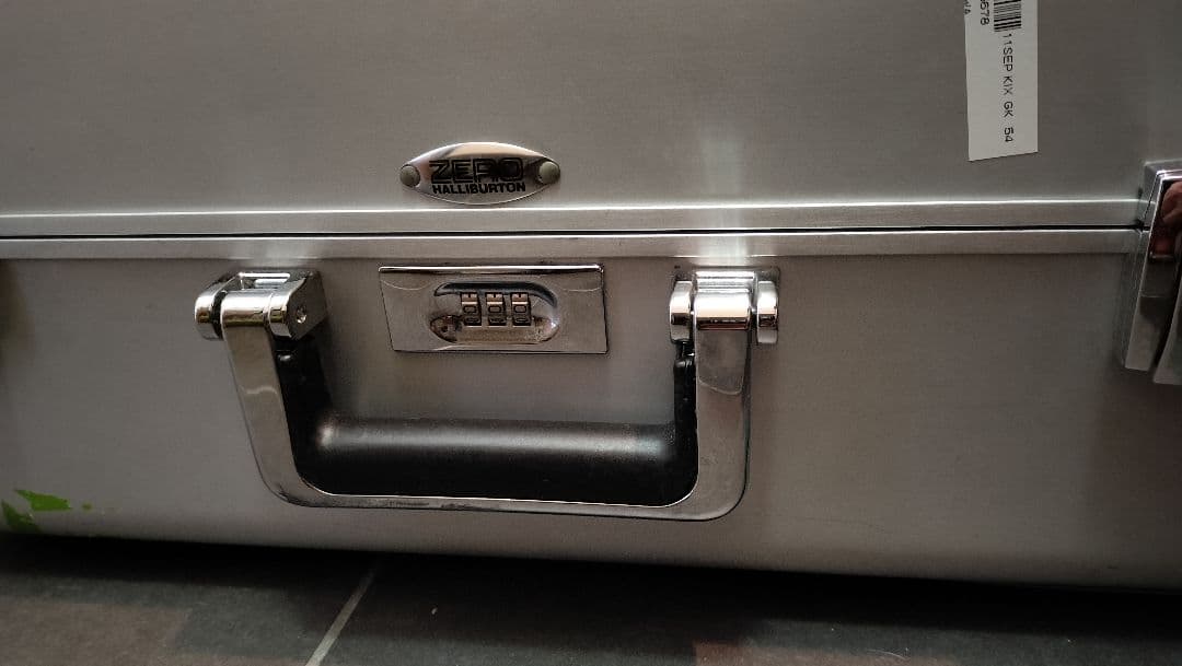 ゼロハリバートン スーツケース（ジャンク ）