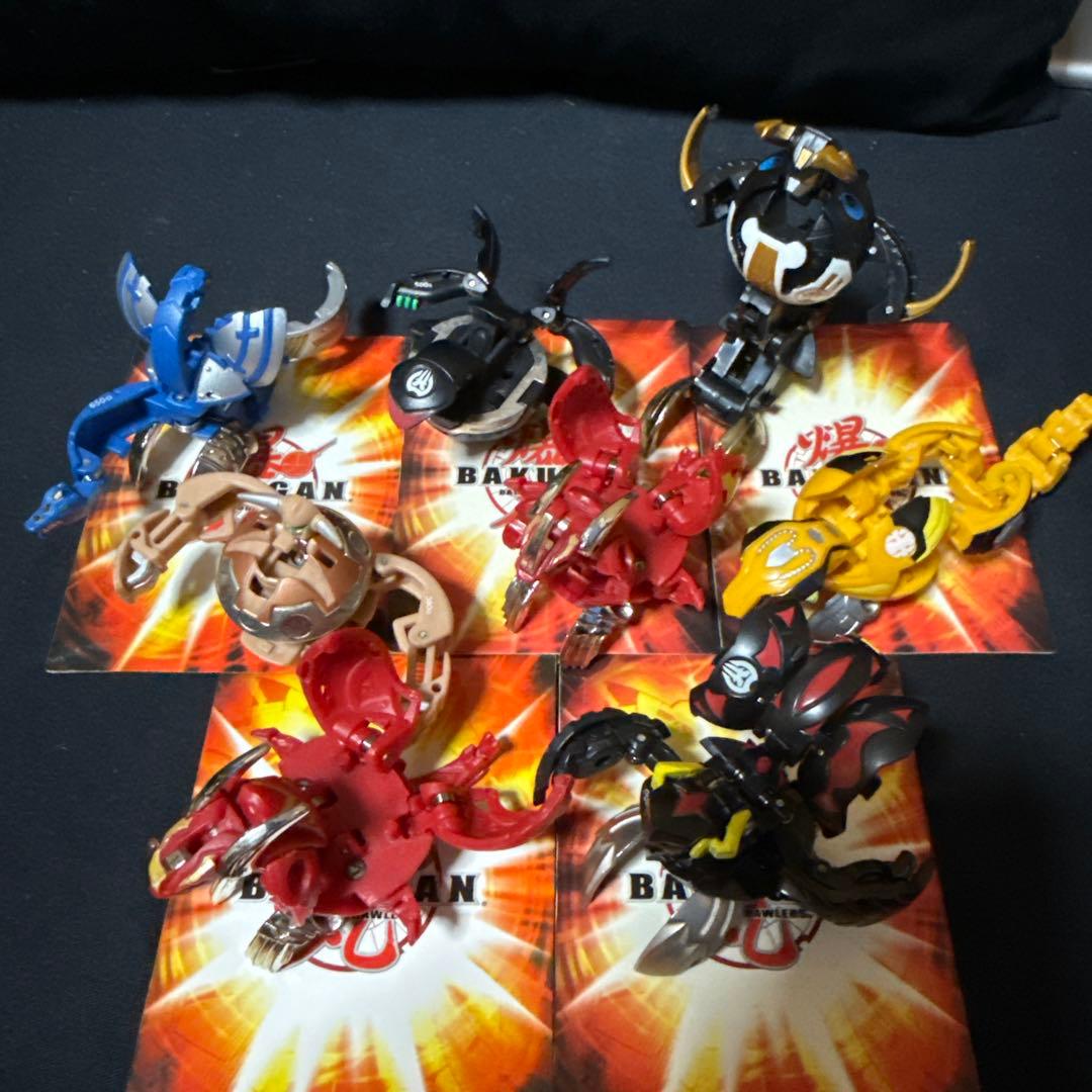 爆丸　BAKUGAN 8体セット カード付き