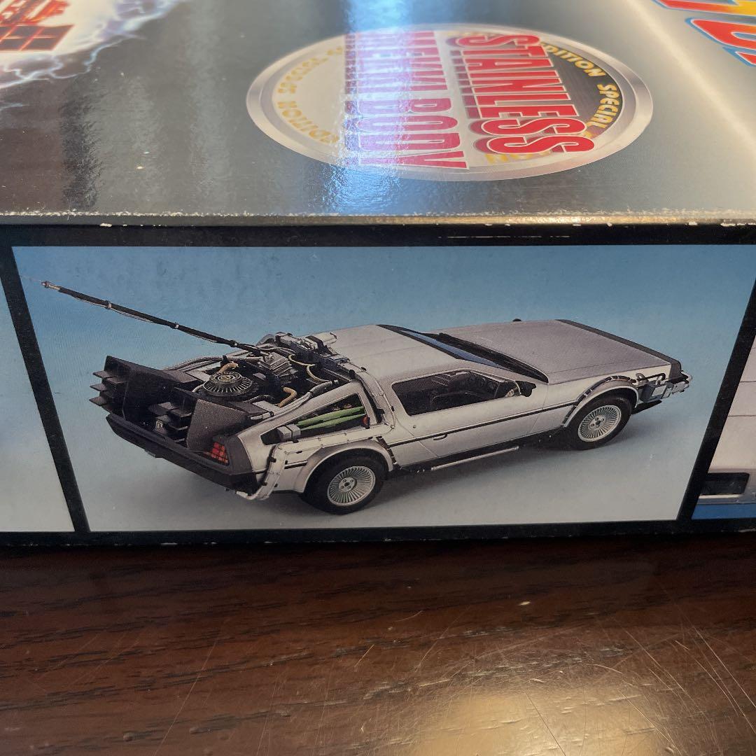 激レア　バックトゥーザフューチャー　デロリアン　ステンレスメッキボディ