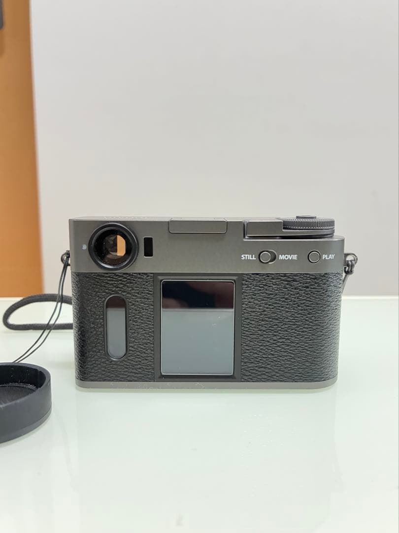 FUJIFILM X-half チャコールシルバー