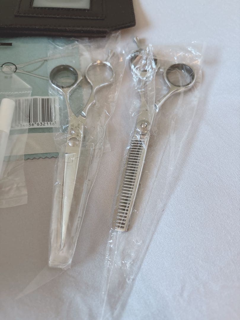 美容学校 美容学生 セニングシザー(すきバサミ)黒ケース付き