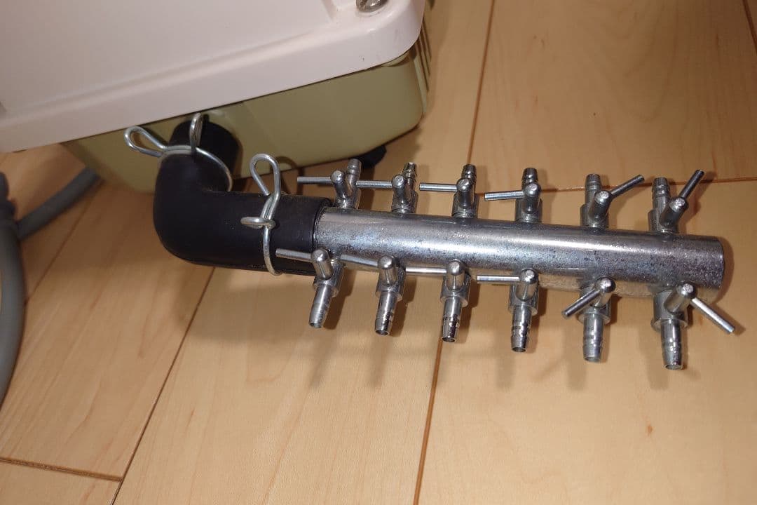 舩*宏様 LA-40C（12方分岐装置付き）日東工器 メドー 浄化槽エアーポンプ