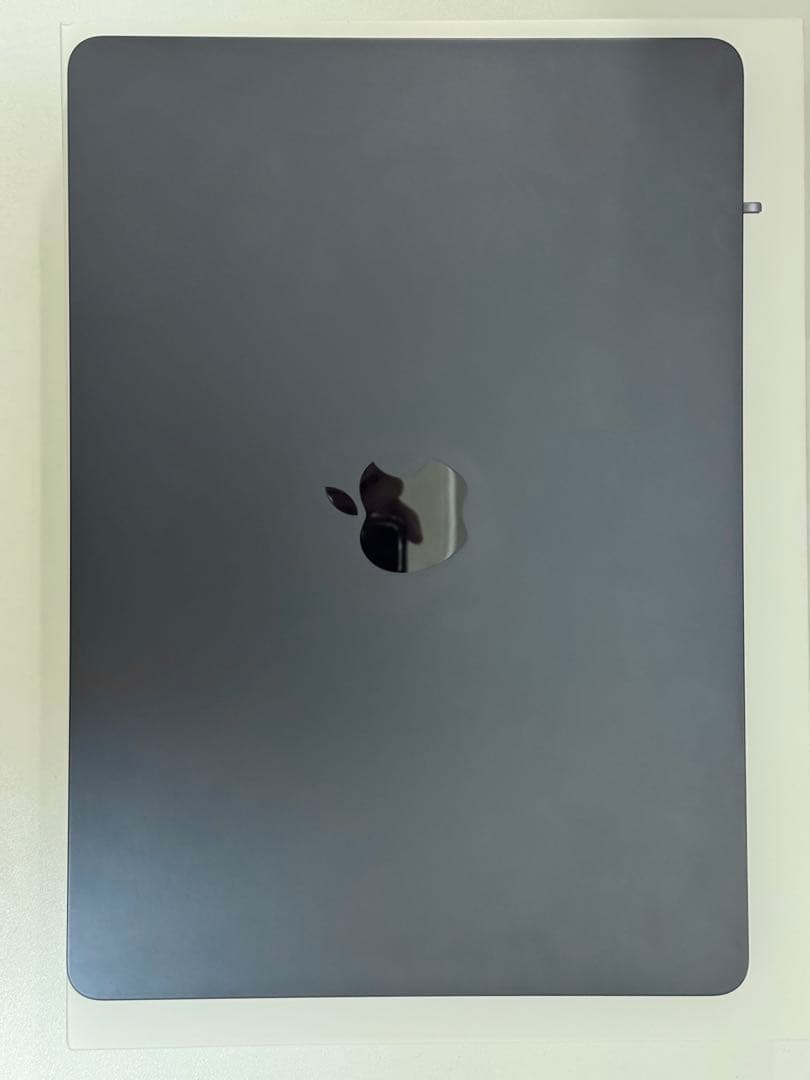 MacBook Air M2 13.6インチ ミッドナイト8GB/256GB美品