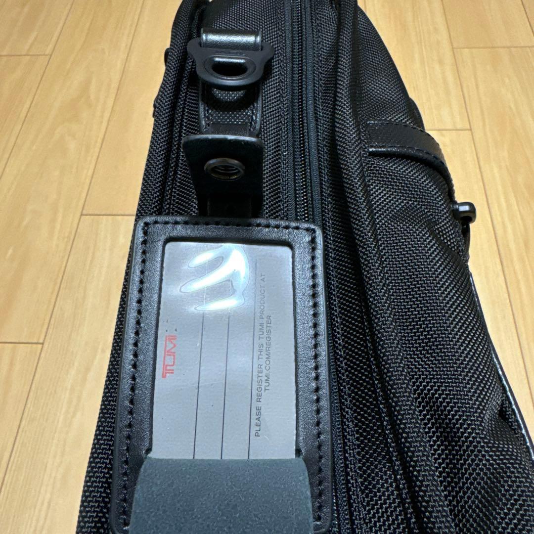 【週末限定値下】コンパクト・ラージ・スクリーン・ラップトップ・ブリーフ｜TUMI