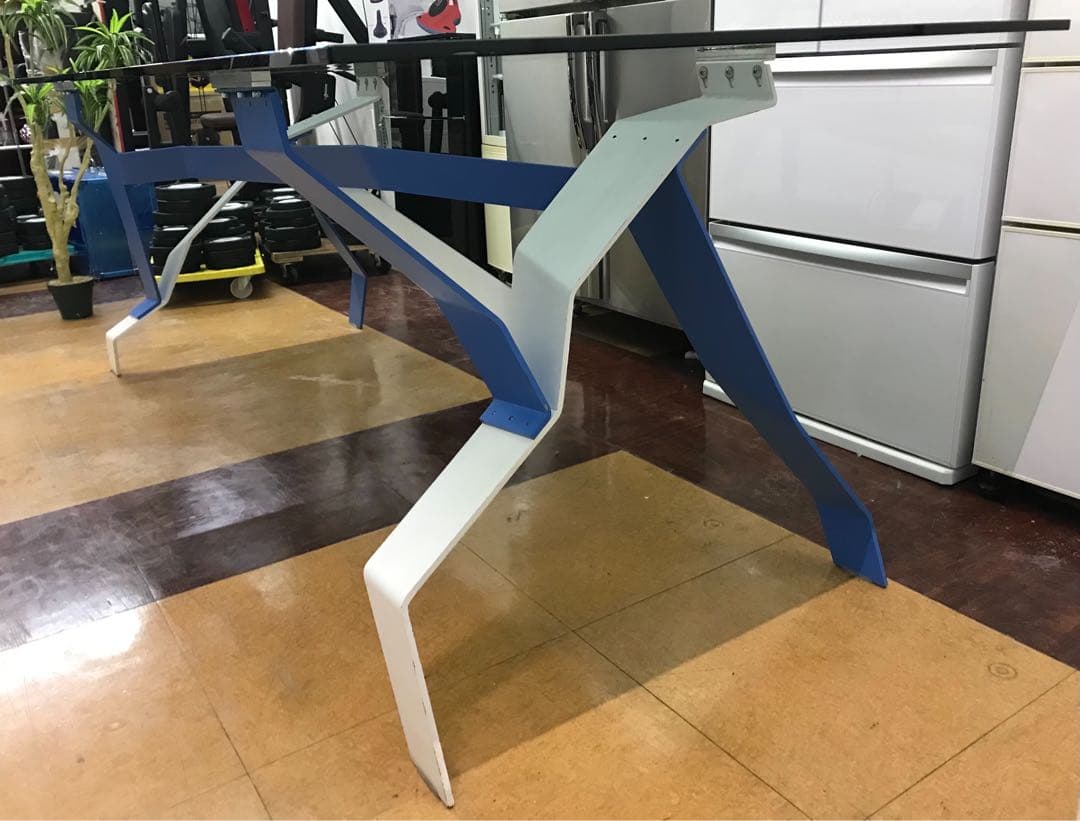 COUNTACH テーブル