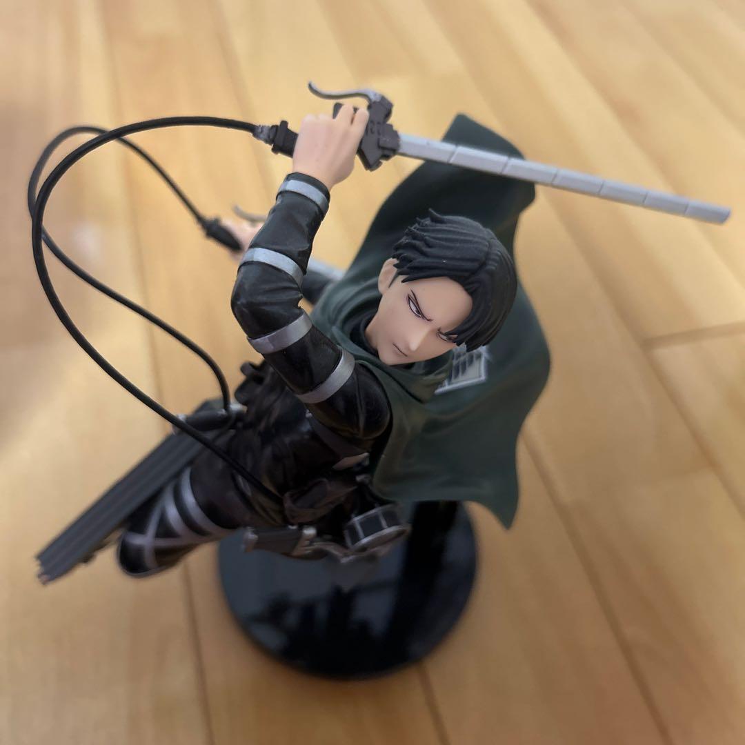 進撃の巨人 リヴァイ フィギュア 一番くじ ラストワン賞