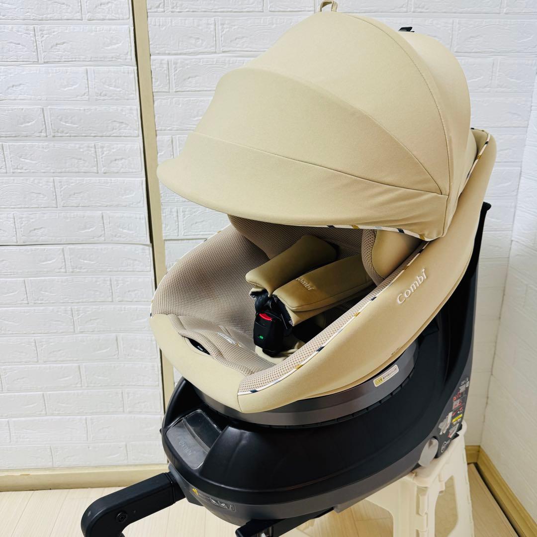 ✨ほぼ新品✨コンビ チャイルドシート クルムーヴスマートisofix ベージュ