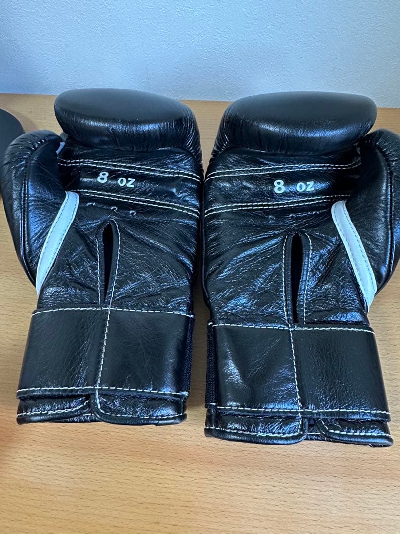 Winning ボクシンググローブ 8oz 黒