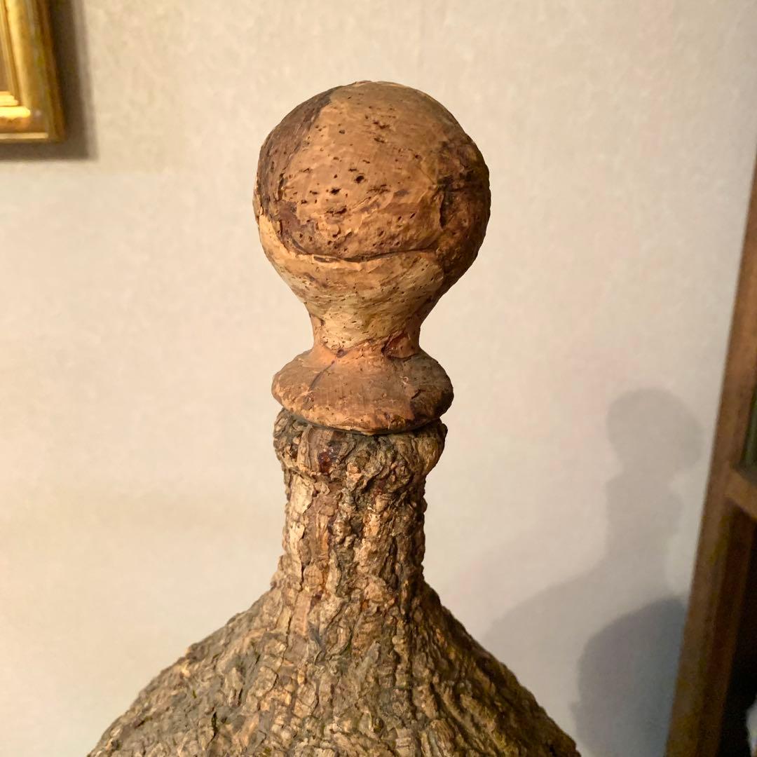 樹皮コルクで覆われたガラス瓶