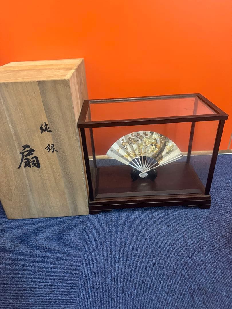 1643   純銀 光則作 ★ 松竹梅 扇 ガラスケース入り 置物 飾物 飾り物