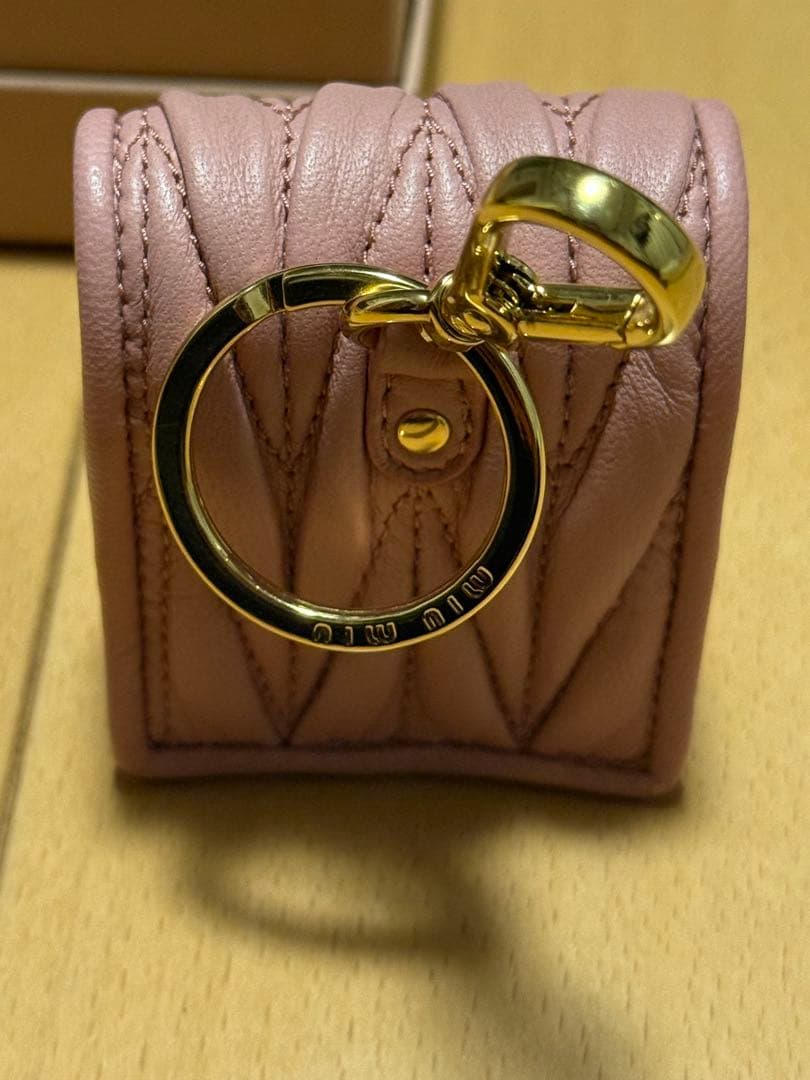miu miu ピンクレザー AirPodsケース