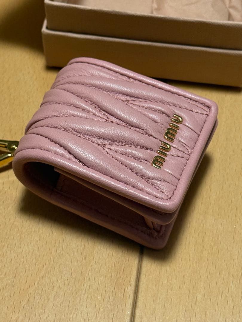 miu miu ピンクレザー AirPodsケース