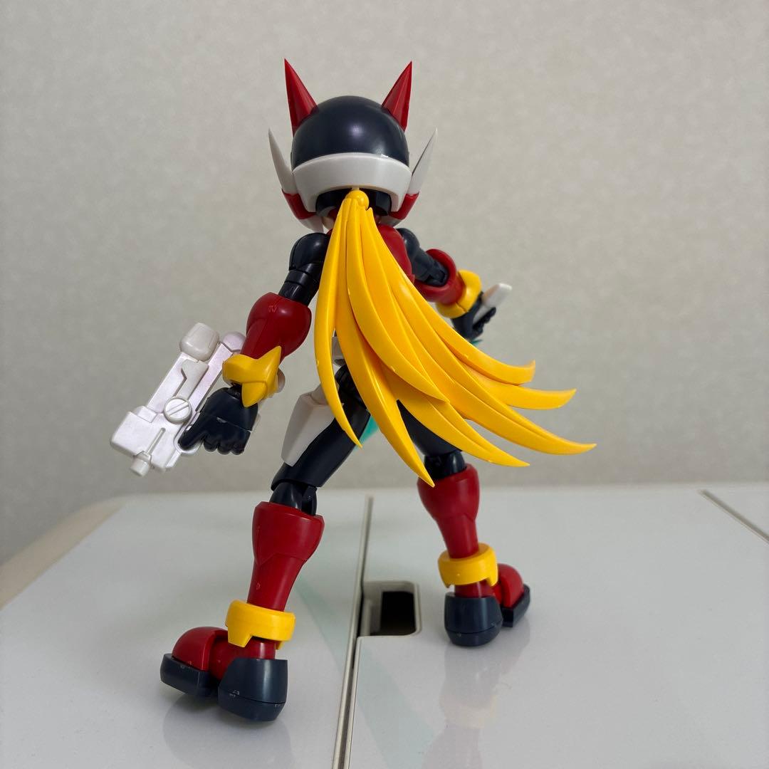 美品　ロックマンゼロ　プラモデル　組立済み