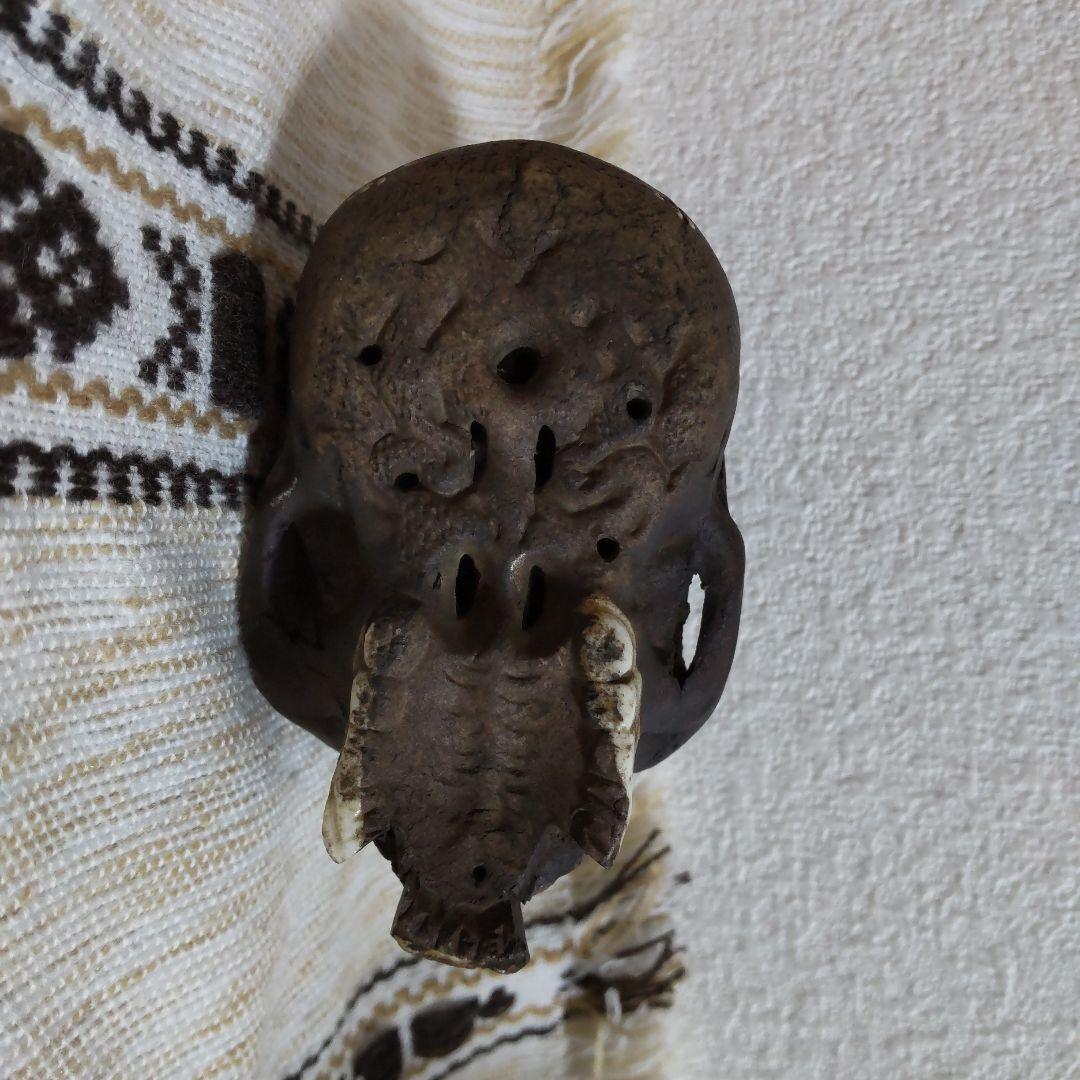 髑髏 頭蓋骨 の置き物 骨董品 陶器製？