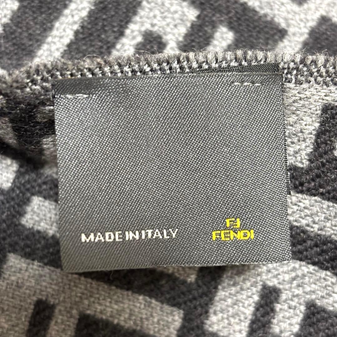 FENDI フェンディ ズッカ柄 マフラー ウール 総柄 グレー × ブラック