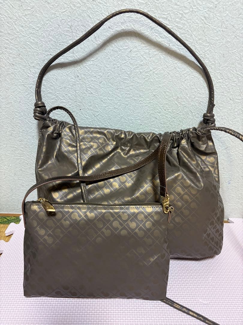 mitsurinさま用 ゲラルディーニ☆ソフティ☆ショルダーバッグ☆ポーチ付き