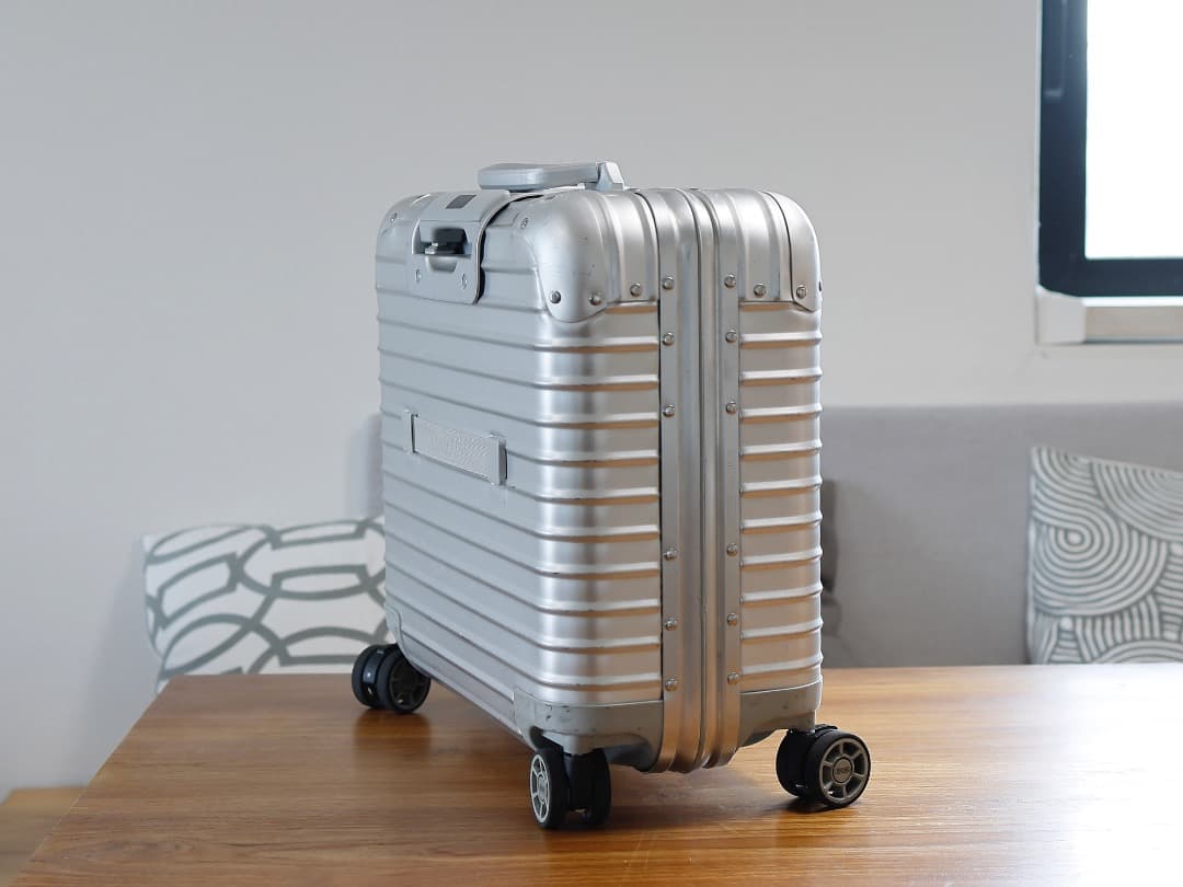 週末特価　正規品　RIMOWA　トパーズ リモワ　ビジネストローリー