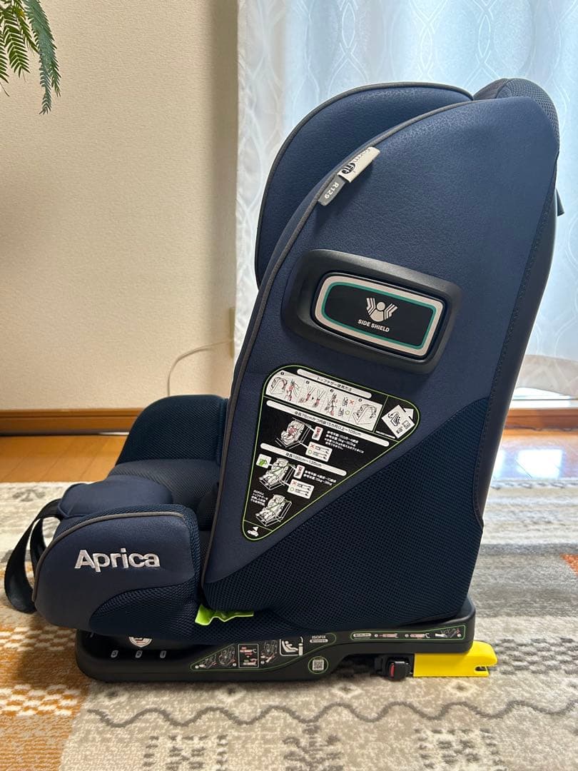 極美品 アップリカ フォームフィット セーフティプラス ISOFIX