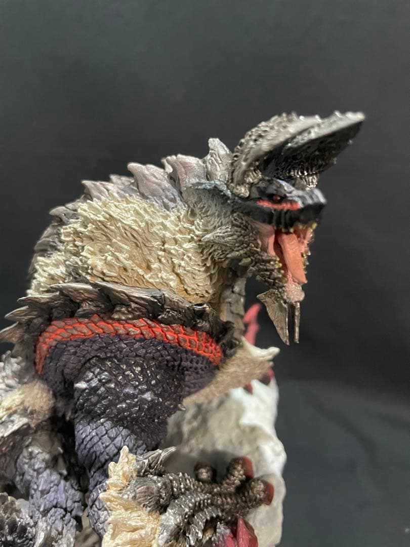 フィギュアビルダー　クリエイターズモデル　獄狼竜ジンオウガ（亜種）