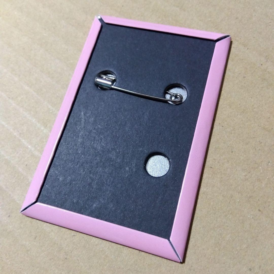 【化物語】忍野忍 アニメイトフェア 特装版 表紙イラスト スクエア缶バッジ