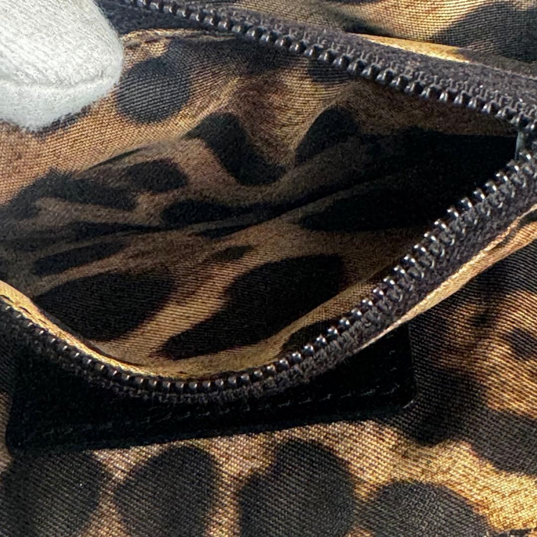 【美品】ドルチェアンドガッバーナ　財布　フラップ　レオパード　ナイロン　ハラコ