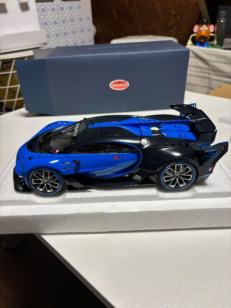 オートアート　ブガティグランツーリスモ　1/18　値段交渉あり！