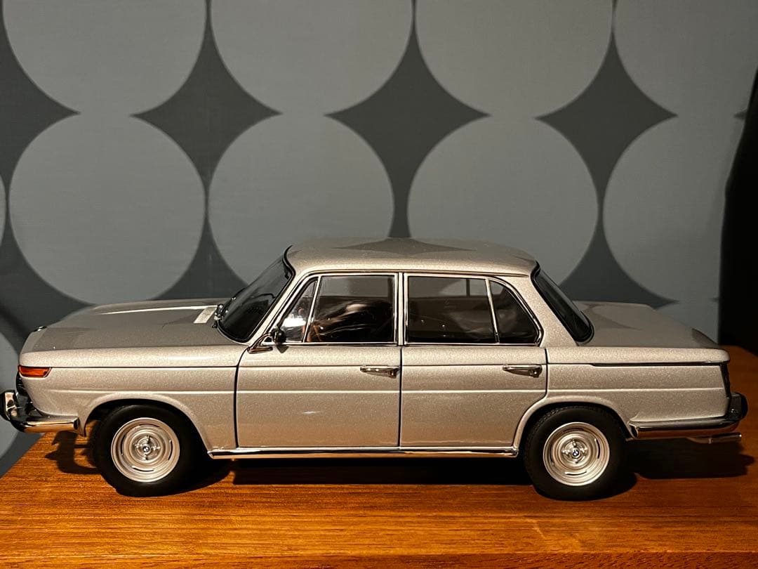 オートアート- BMW - 1800 TI/SA 1/18