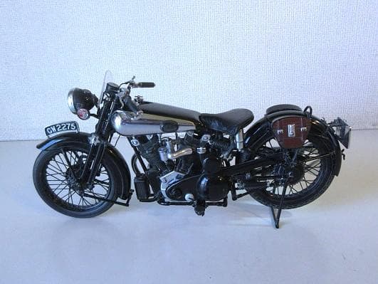 特価 MINICHAMPS 1/12 ブラフ シューペリア SS100 ロレンス