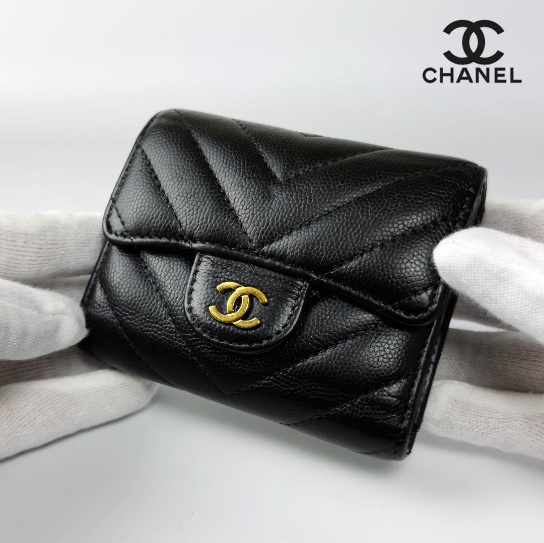 正規品　シャネル　マトラッセ　ジェブロン　ゴールド金具　Wホック　三つ折り財布