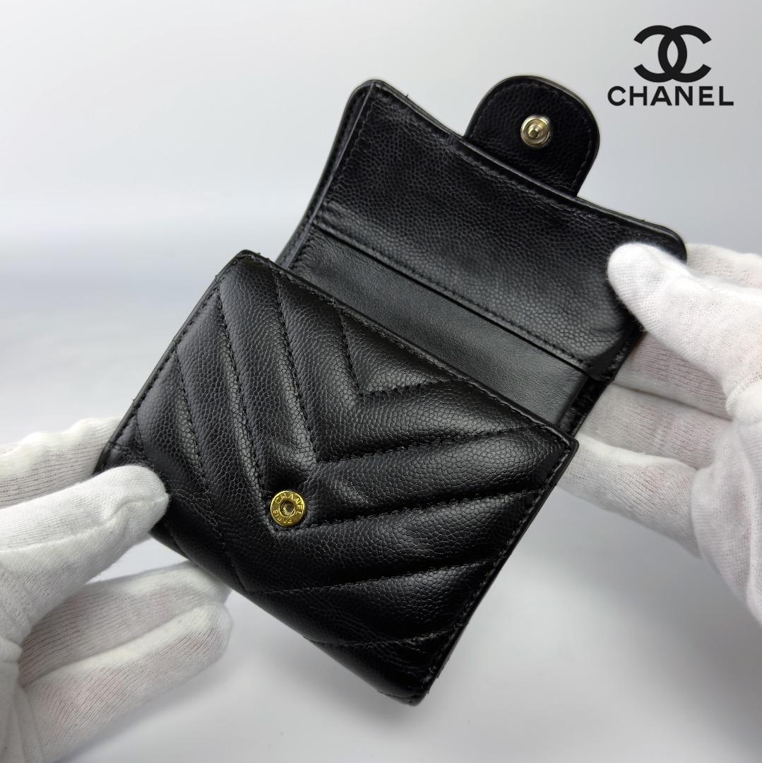 正規品　シャネル　マトラッセ　ジェブロン　ゴールド金具　Wホック　三つ折り財布