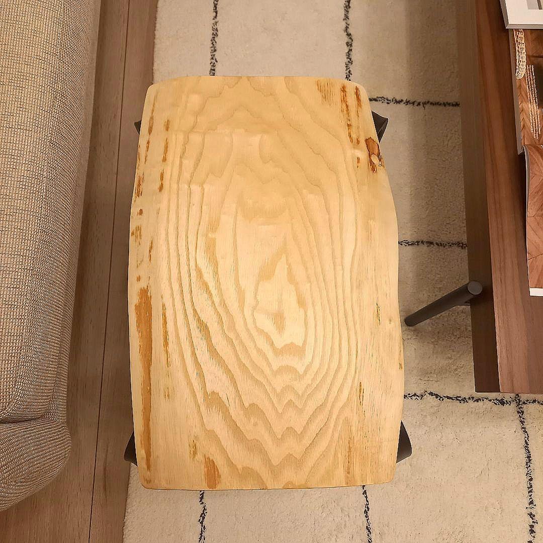 SALE　サイドテーブル　ナイトテーブル　無垢材　イチイ　一枚板