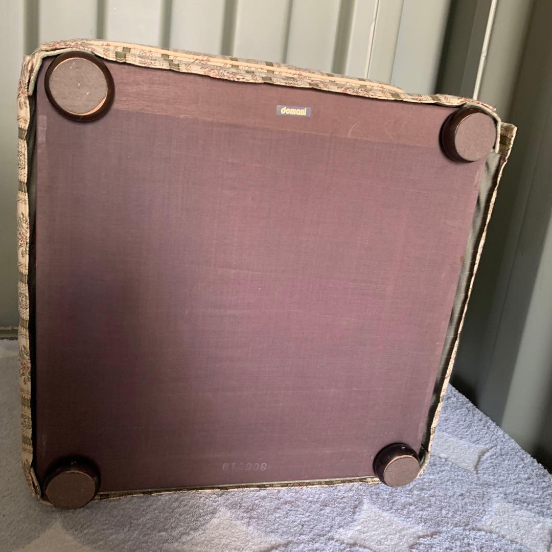 オットマン・スツール Demis777