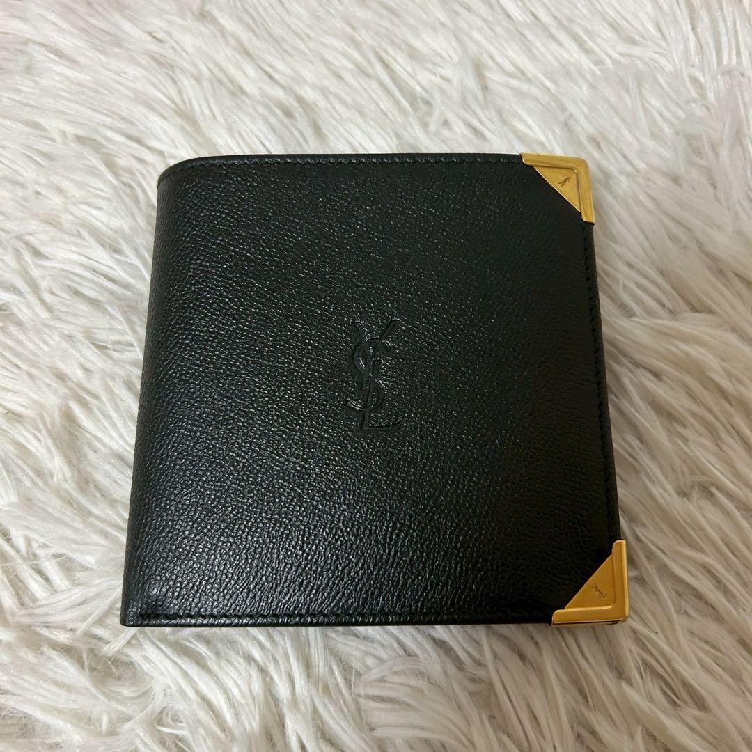 イヴサンローラン 二つ折り財布　ロゴ型押し ブラック