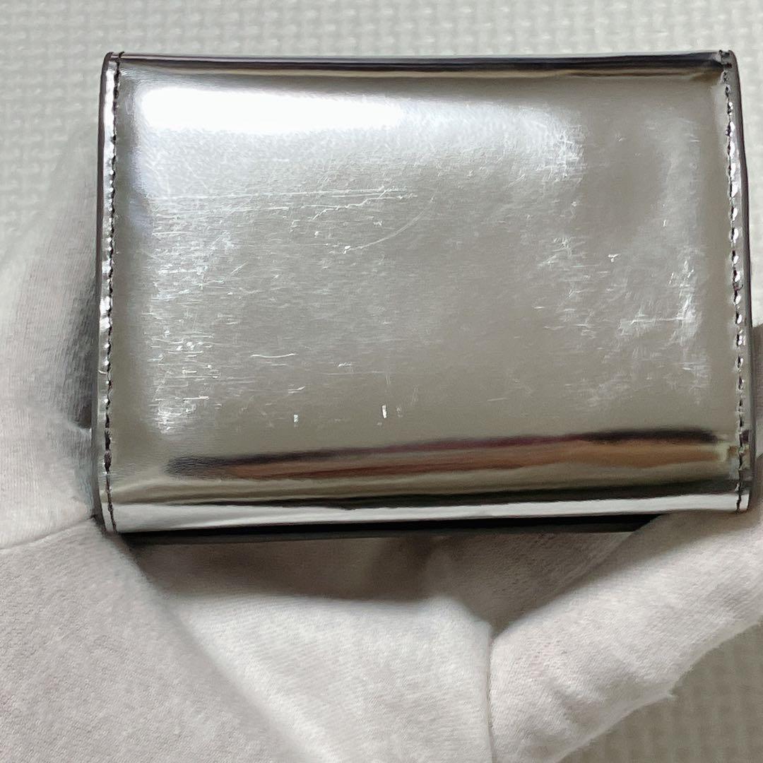 未使用　DIESELディーゼル　「D」ロゴ 三つ折り財布　シルバー　箱付き