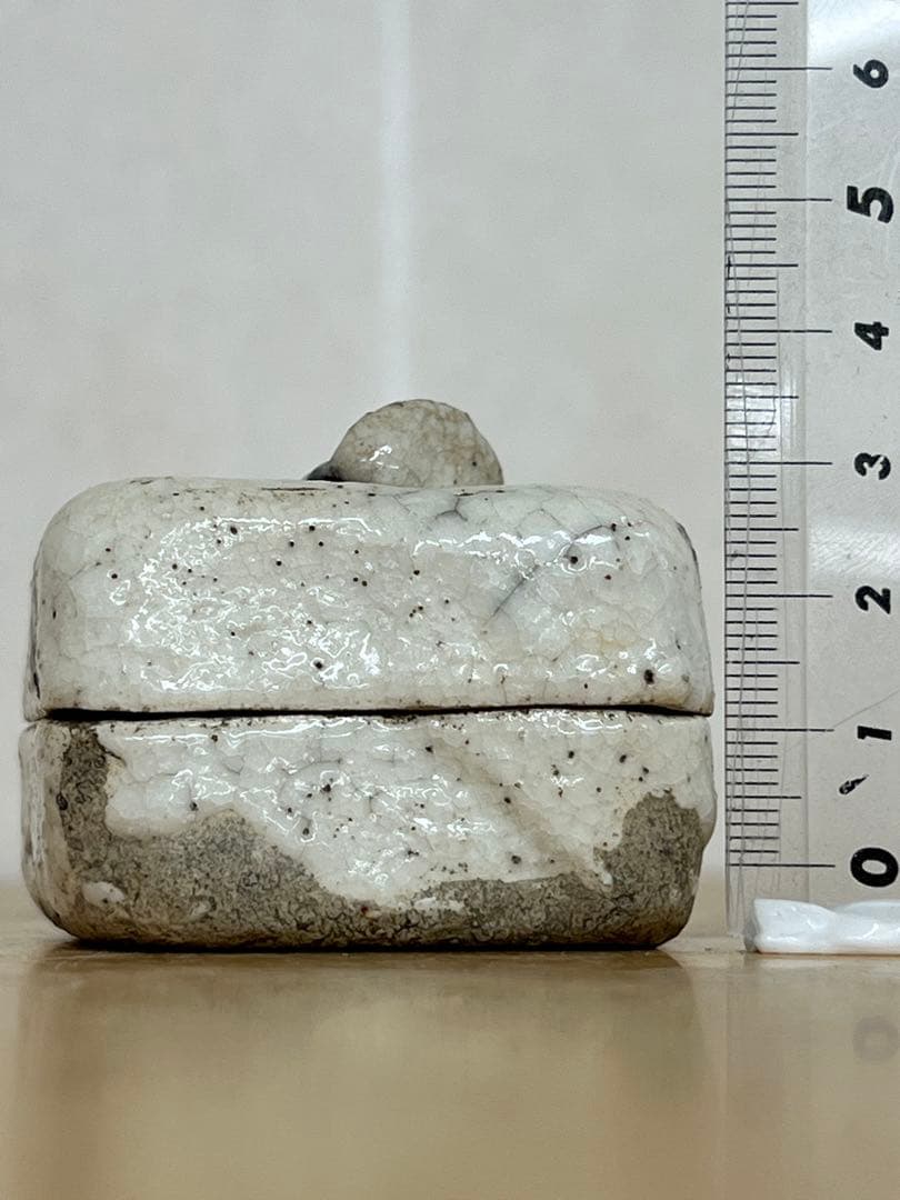 日本製　志野焼香合　アンティーク　唐物　古美術品　コレクション　骨董　江戸　青磁