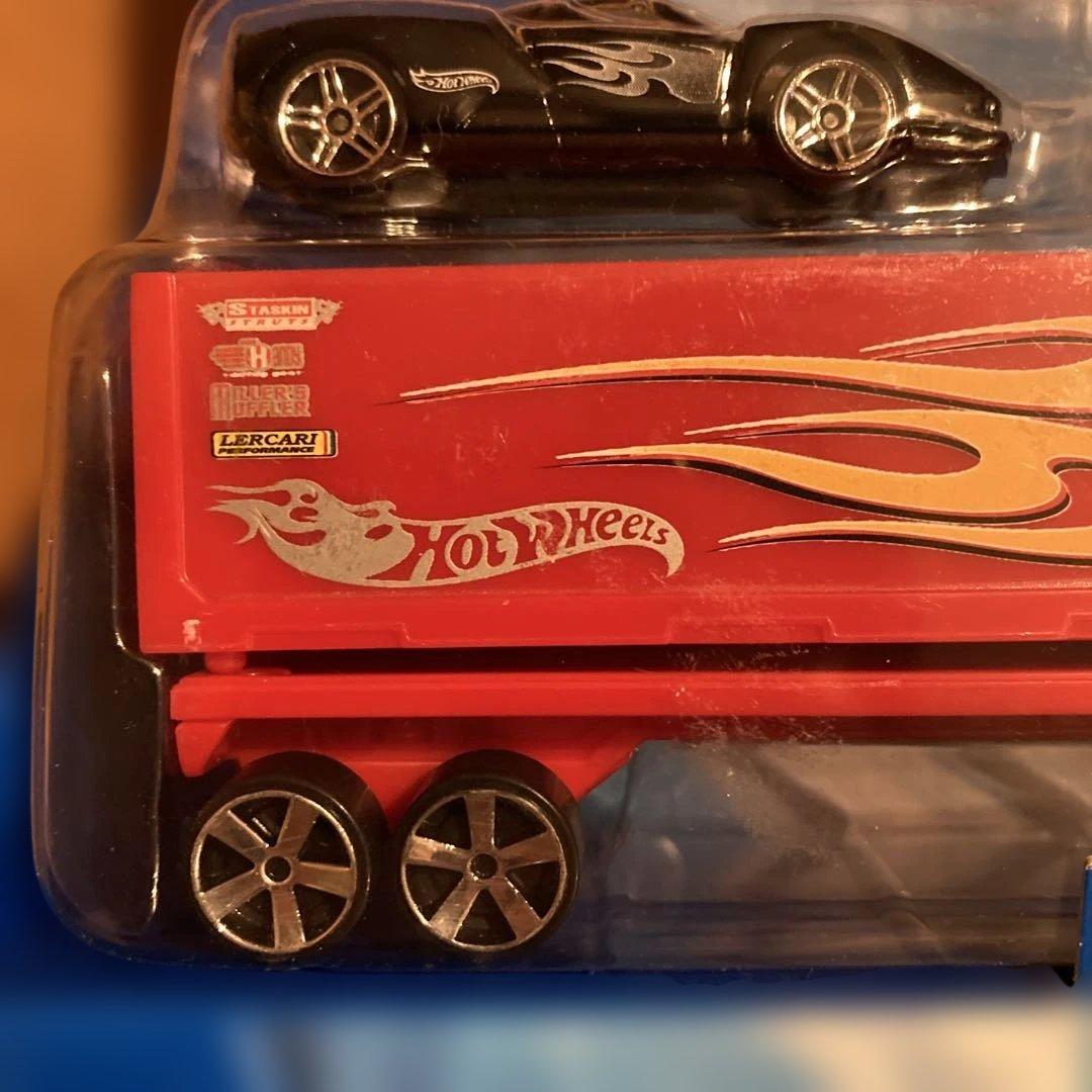 ホットウィール TRUCKIN TRANSPORTERS エンツォ フェラーリ