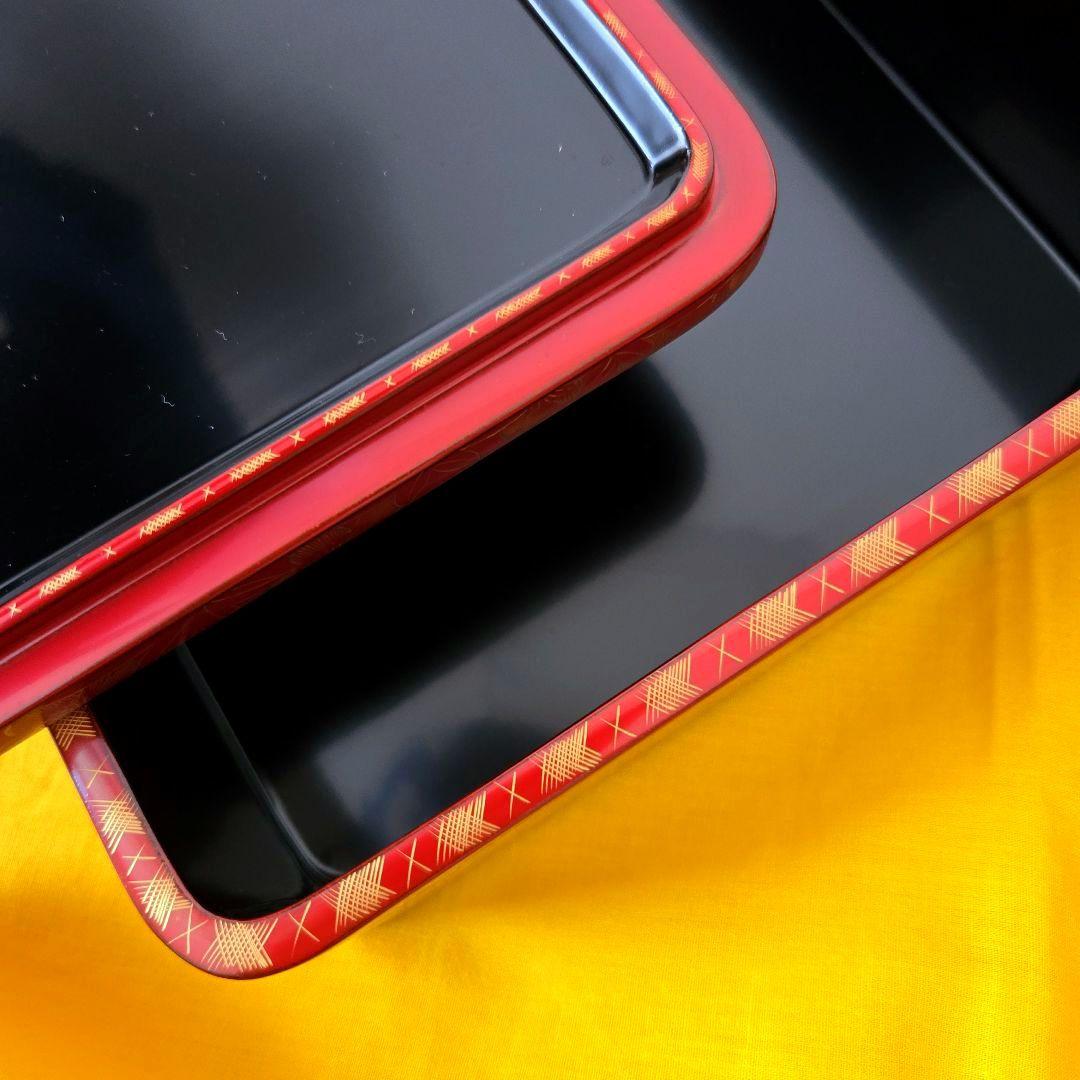 【未使用】輪島塗 四段重 雲錦彫り 詰め網代 沈金 台付き 二枚蓋