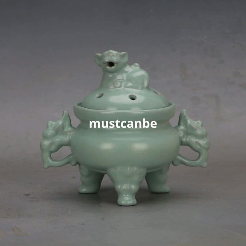 宋汝窯清涼寺青釉猊下透かし香炉 室内薫香炉 現代工芸品 置物