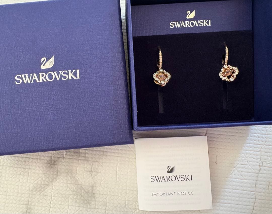 スワロフスキーピアス　ピンクゴールド クローバー ピンク