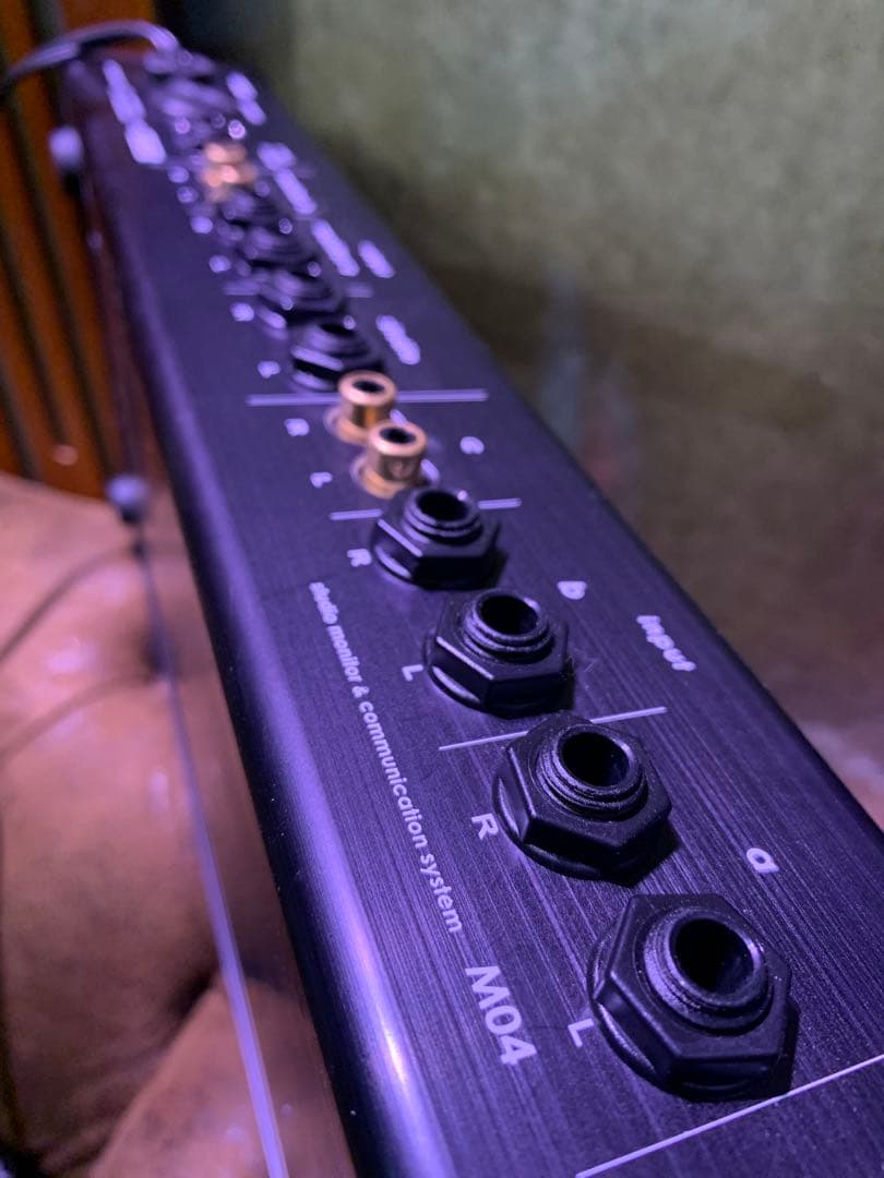 CONISIS M04 スタジオ　モニターコントローラ