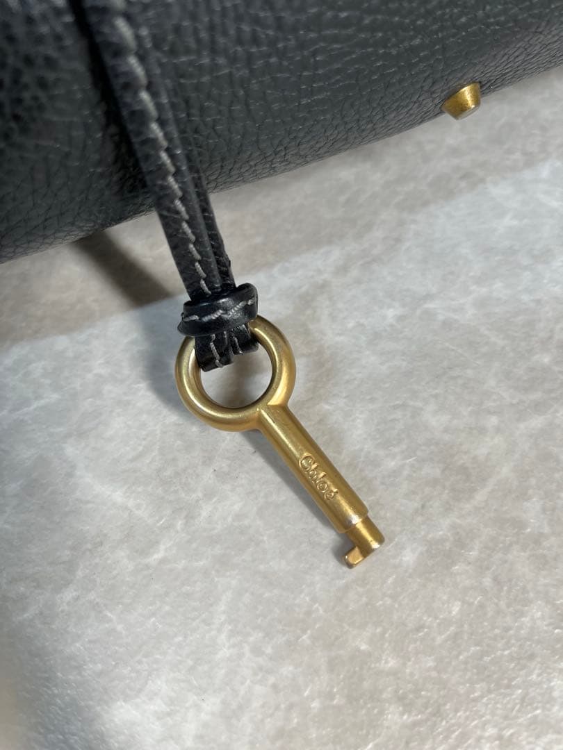 クロエ　パディントン 　　訳あり