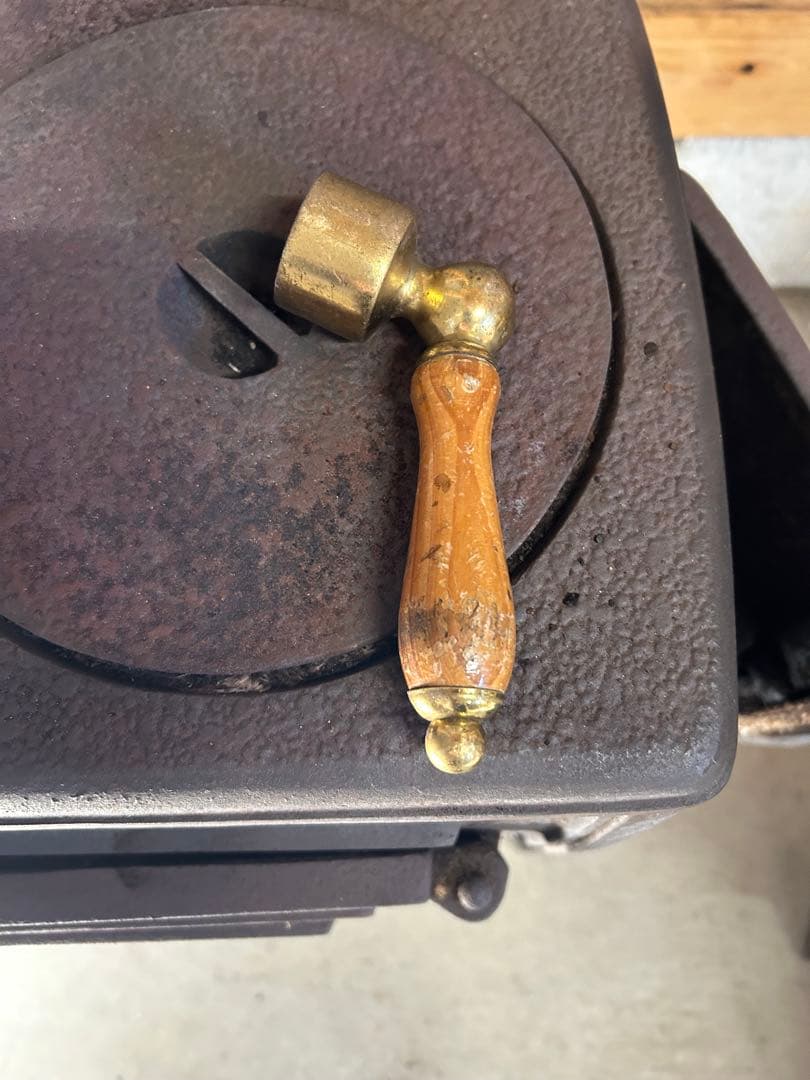 鋳鉄製薪ストーブ 4バーナー ハンドル付き　引き取り限定！