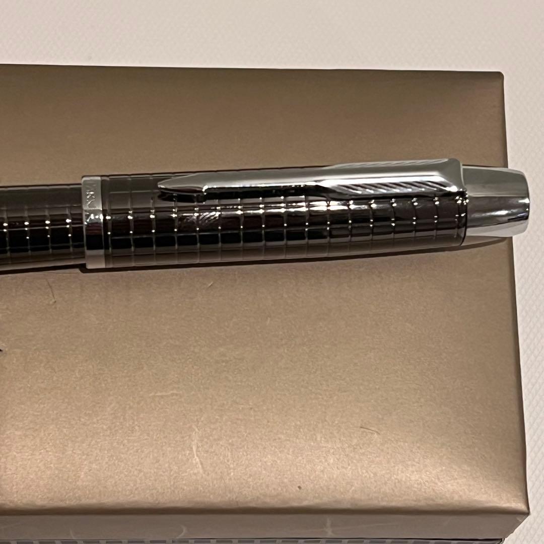 ほぼ未使用　パーカー　PARKER F 万年筆　シルバーケース付き　動作確認済み