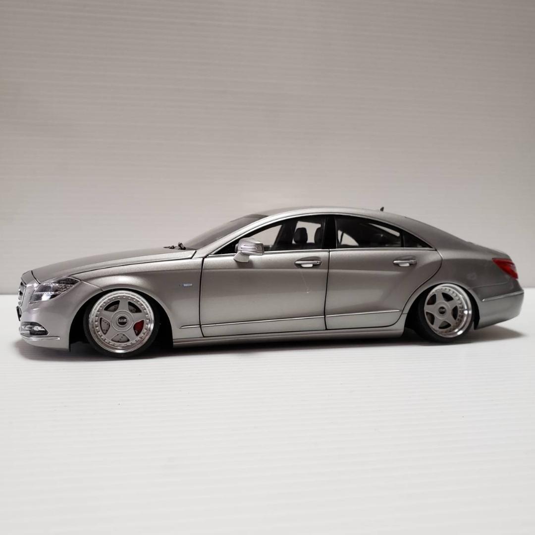 1/18　メルセデスベンツ　CLSクラス　W218　カスタム
