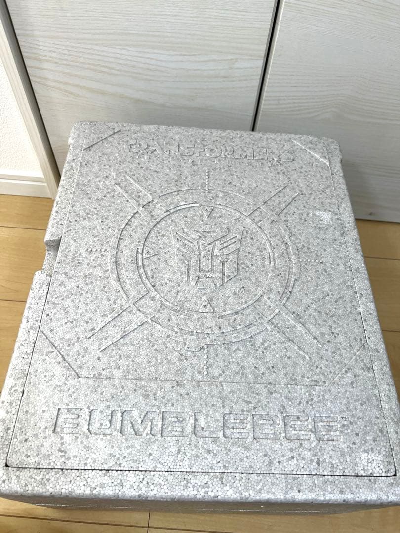 【希少】バンブルビー トランスフォーマー 最後の騎士王 threeA