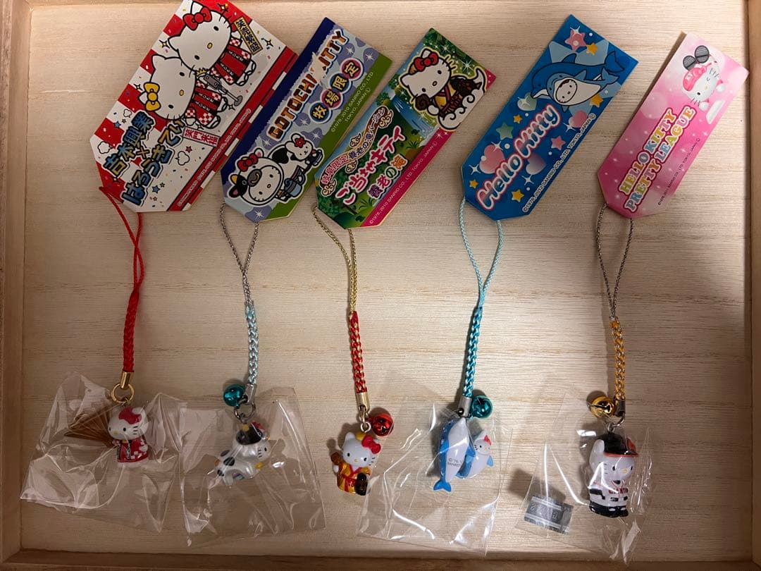 ご当地キティ　ハローキティ ストラップ セット　52個　まとめ売り