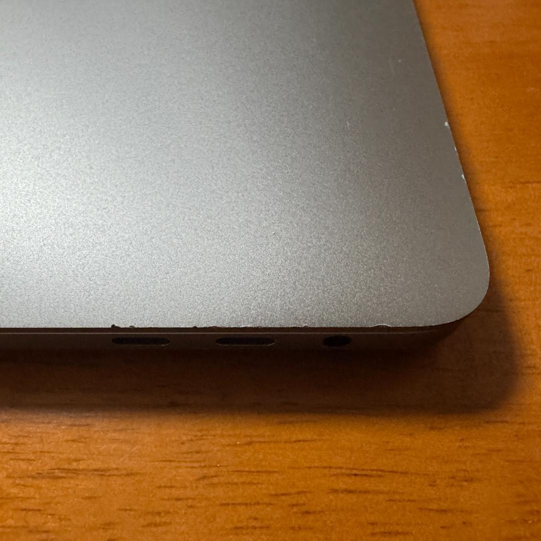 MacBook Pro 2019 13インチ グレー 本体 箱あり 充電器付き