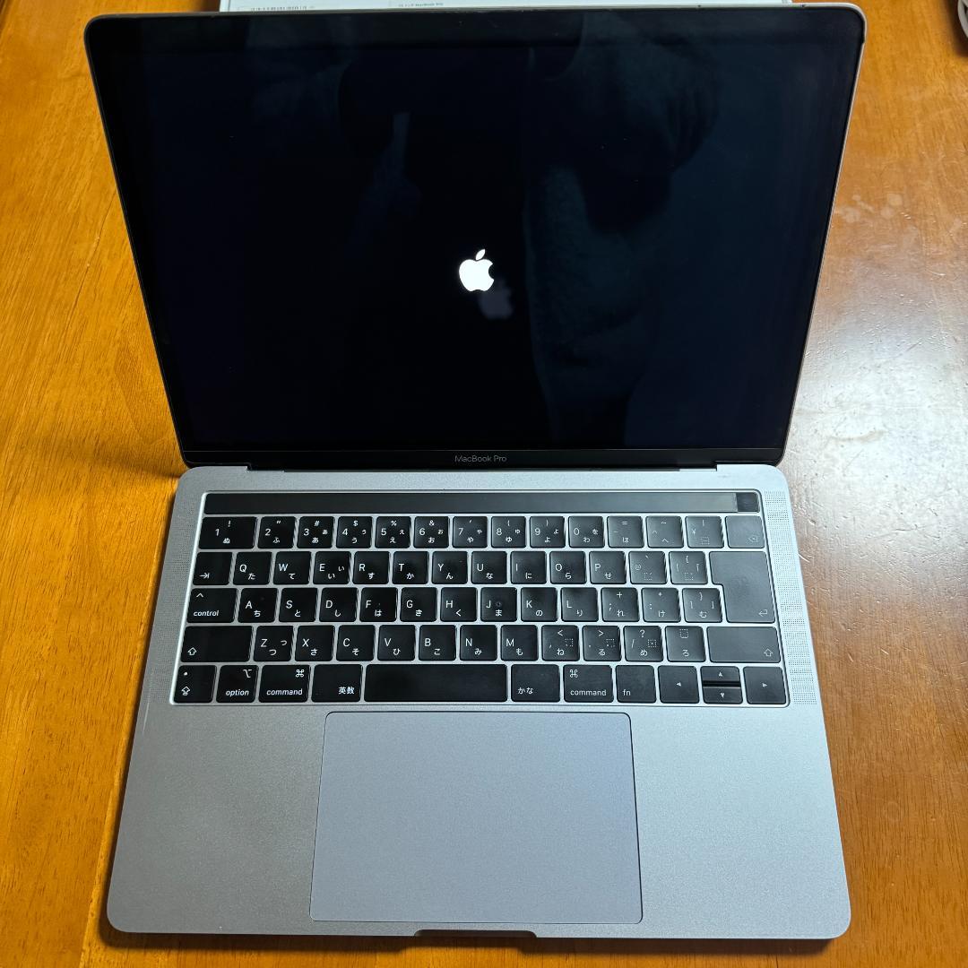 MacBook Pro 2019 13インチ グレー 本体 箱あり 充電器付き