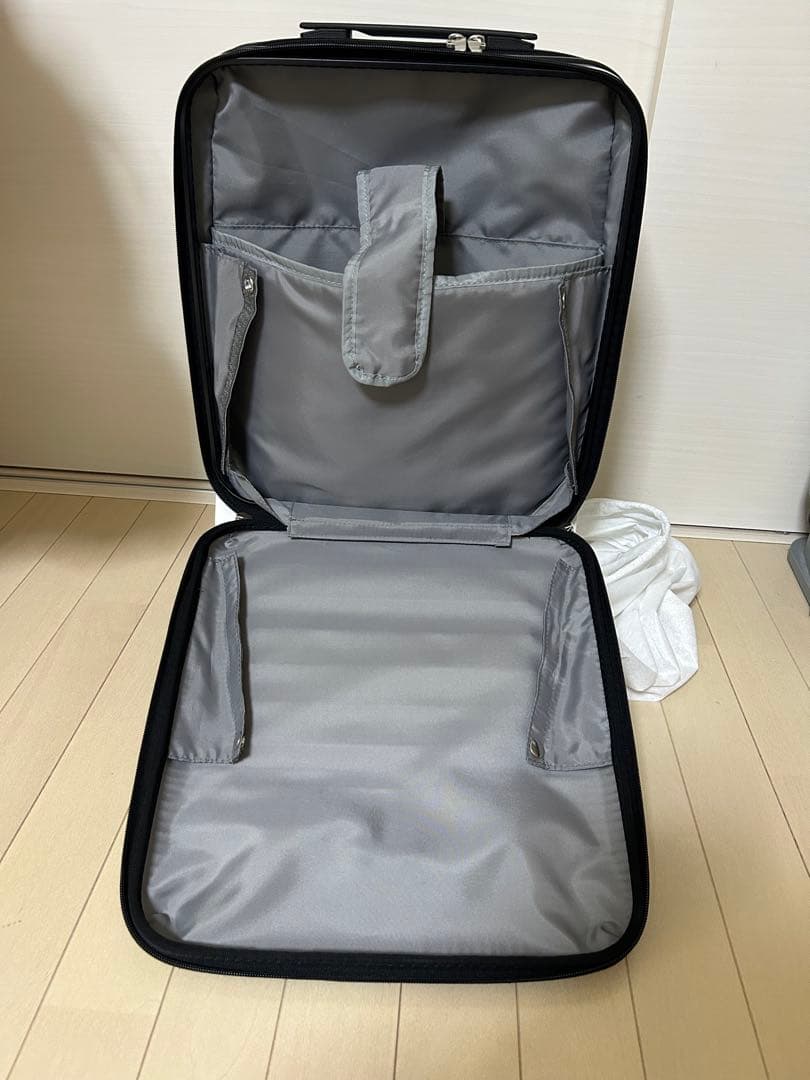 美品ACEスーツケース機内持ち込みSサイズ33L 白